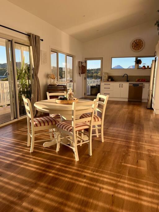 Вилла Viola - Seaside Retreat Коулс-Бей Экстерьер фото