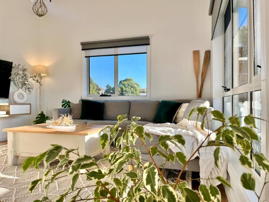 Вилла Viola - Seaside Retreat Коулс-Бей Экстерьер фото