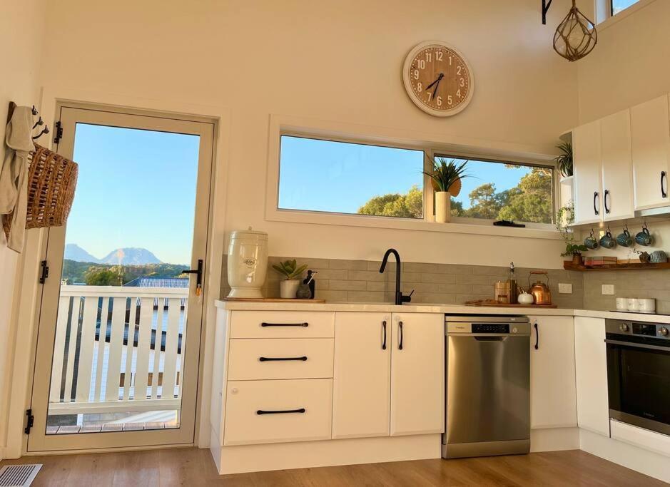 Вилла Viola - Seaside Retreat Коулс-Бей Экстерьер фото